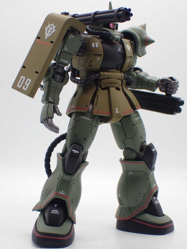 ガトリングガン装備の場合ビッグガンは１丁しかもてない・・・