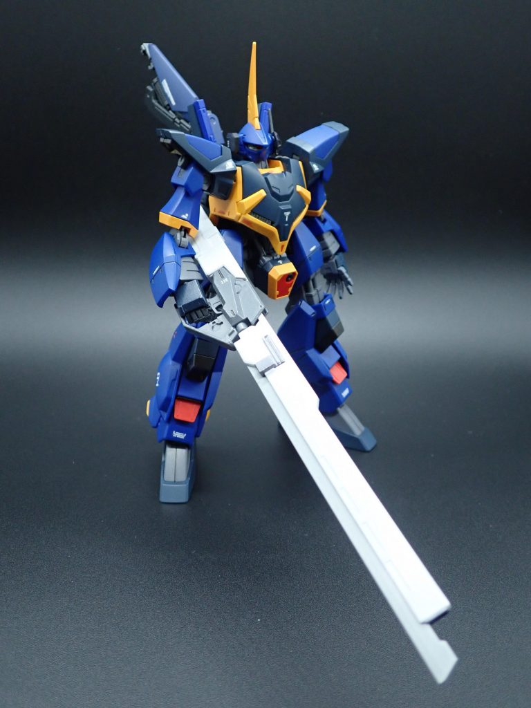 ロング・ブレード・ライフル。フライルーからの転用です。サブアームを展開して射撃体勢を保持する事が出来ます(その写真にしろよ)