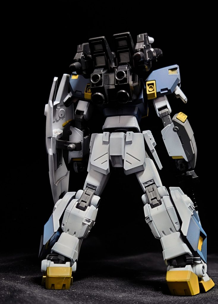 キャノン砲の出来がいいゾ、カードビルダーでお世話になりました((｡´･ω･)｡´_ _))ﾍﾟｺﾘﾝ
そして、連邦唯一の射撃型タンク(出番なし)