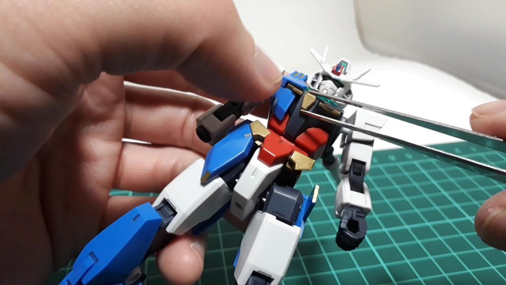 ジャンクパーツで自由な発想でデザインを制作。