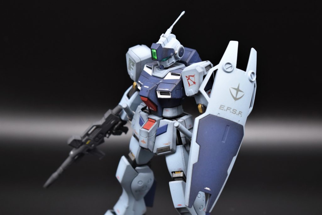 ハデスシステムは非搭載となり、ジムスナイパー2の高精度センサーを搭載。
肩にはオリジナルのパーソナルマークを貼りつけてあります。