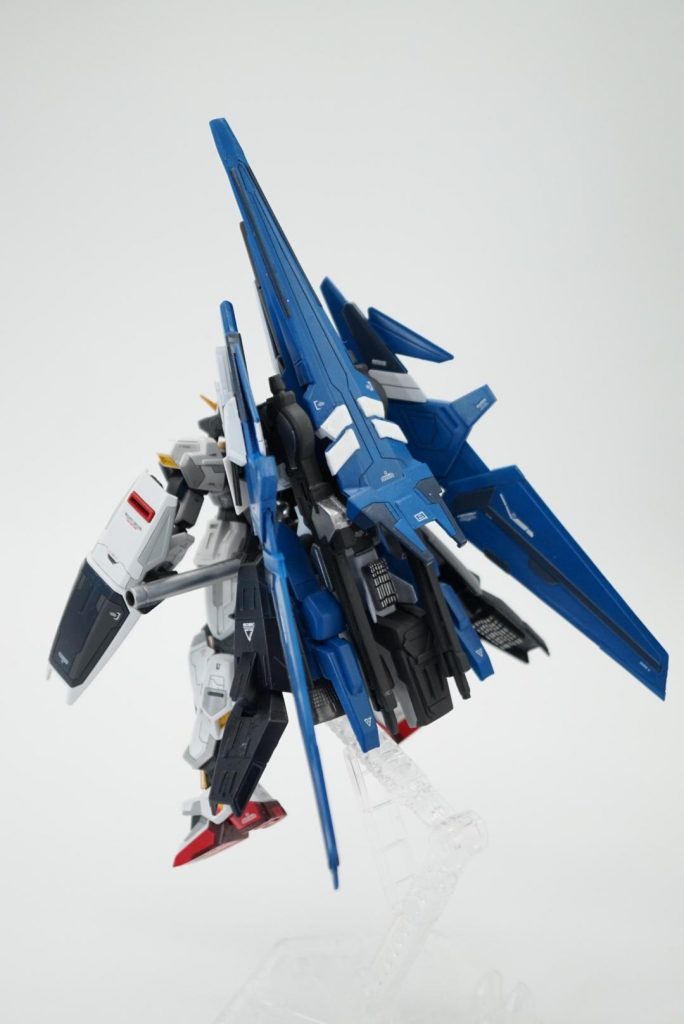 バインダーを閉じた状態
通常戦闘ではこちらの形態になるのかな