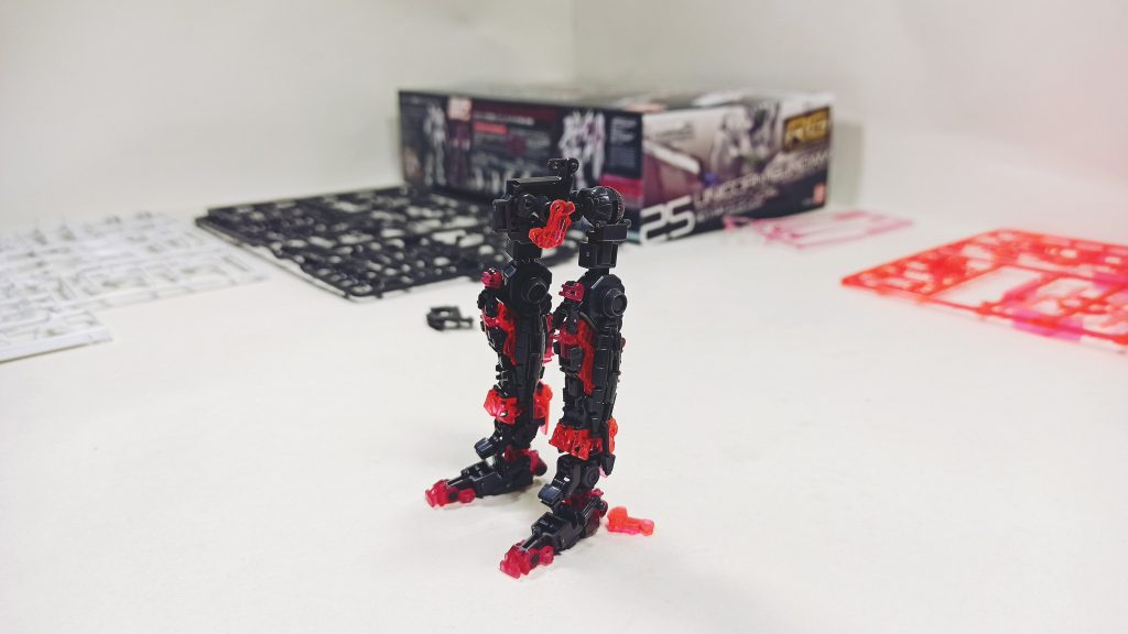 *足を組み立てて*