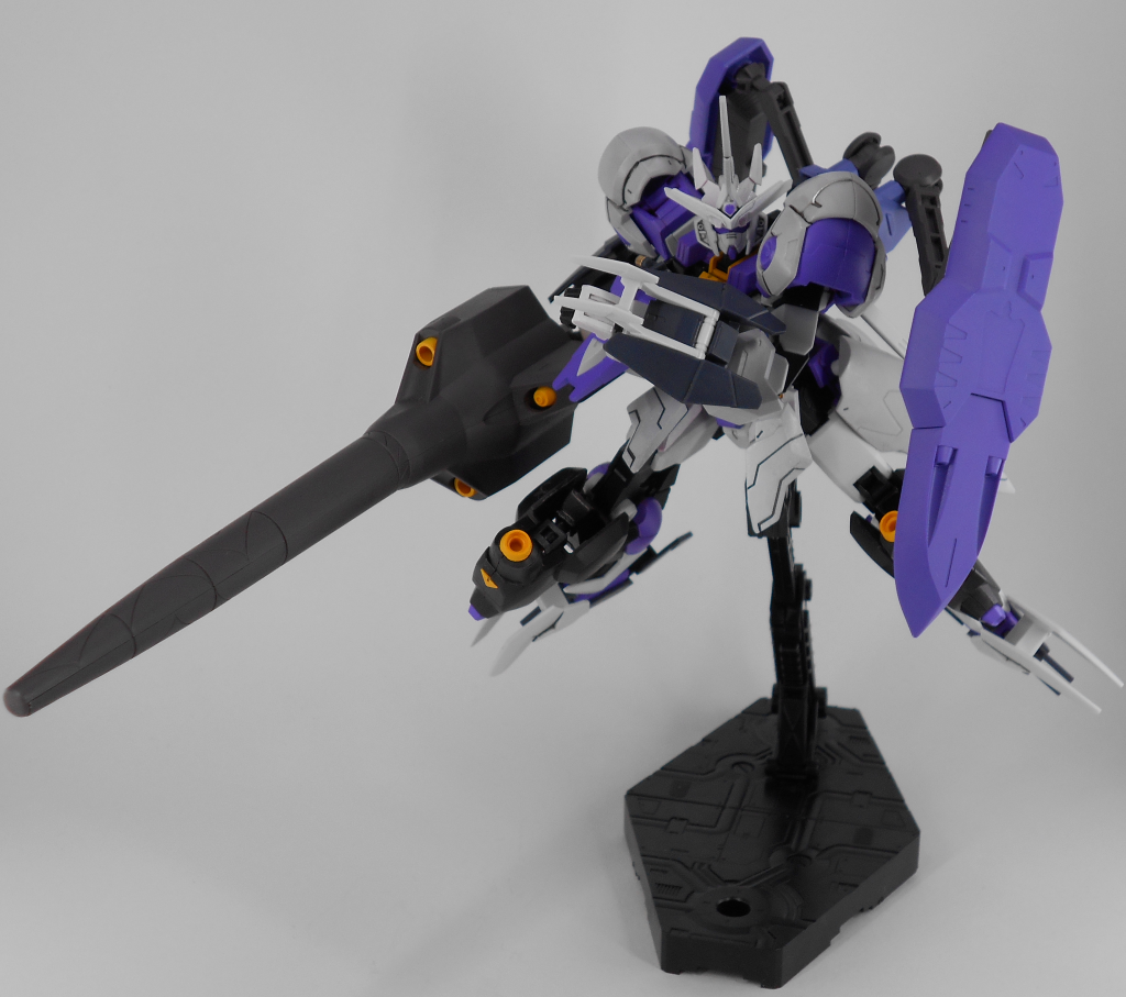 ドリルランス装備。重くて撮影が大変でした。