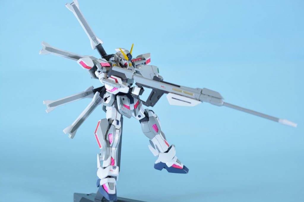 また射撃の長物にロングライフルを作成。
ギャ イースタンウェポンズのビームバズーカを芯にして、色々ジャンクをくっつけました。