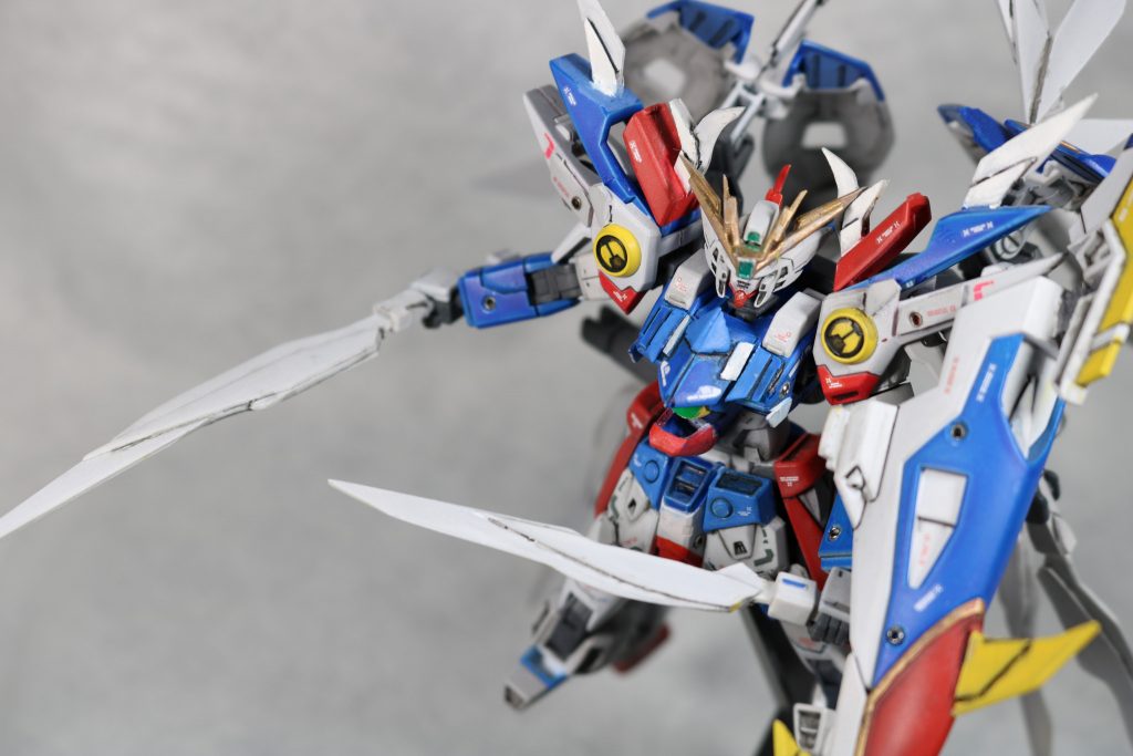 ウイング状のブレイドでの格闘戦。