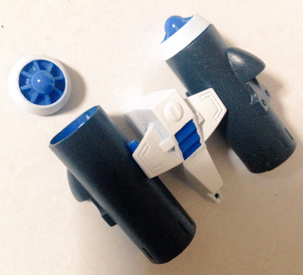 たまには塗る!
マスキングがんばったw
(消しきれてないけどっ!)
合わせ目消しも、たまになら楽しい!