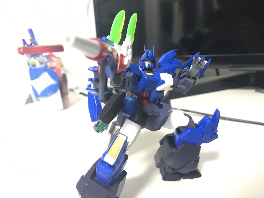 *武装その3:GNフルビームライフル*イフスユニットが追加された事で本領を発揮ビームの威力や収束率を自在に調節できる為貫通弾から大火力の砲撃まで再現可能となる*武装その4:腕部ミサイルポッド*ダブルオースカイHWSの装備と同等の武装本機は接近戦に持ち込みゼロ距離で撃つ事も