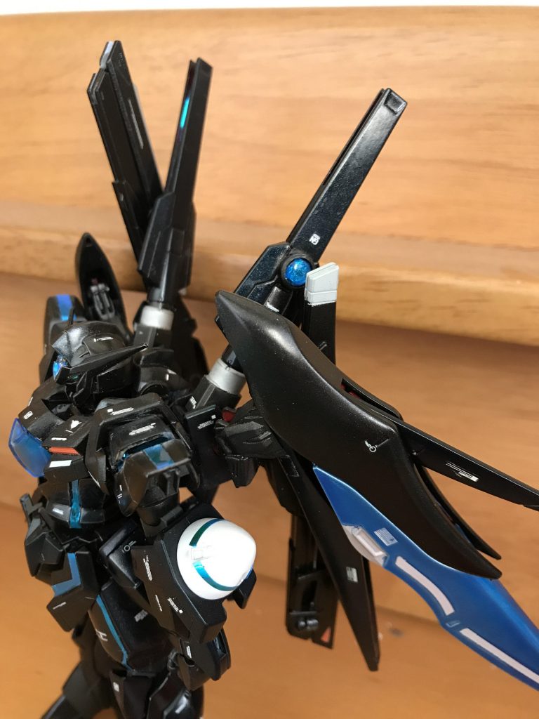 元はリボガンです。^_^元々4機あった大型ファングは2機に縮小したが、コンデンサーを積み耐久性、火力、運行時間を大幅にアップ。