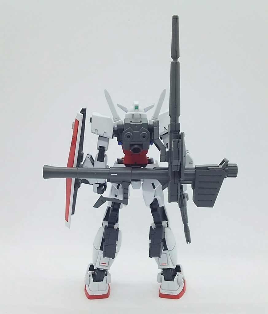 リアビュー.
アースリィのリアアーマーを改造し,バズーカをネオジム磁石で保持するようにしました.