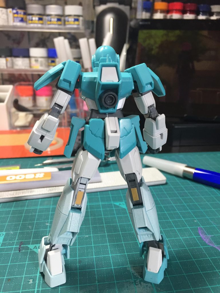 プラ板 少しだけ 貼りました