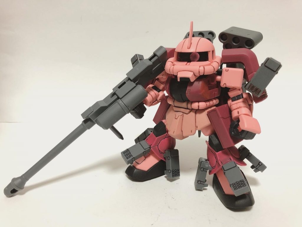 武器③ロングライフル。
こちらもグリップに同じ処理を。このライフルはグリップがスイング可動してくれるのでSDCSでもある程度持たせやすい印象です。