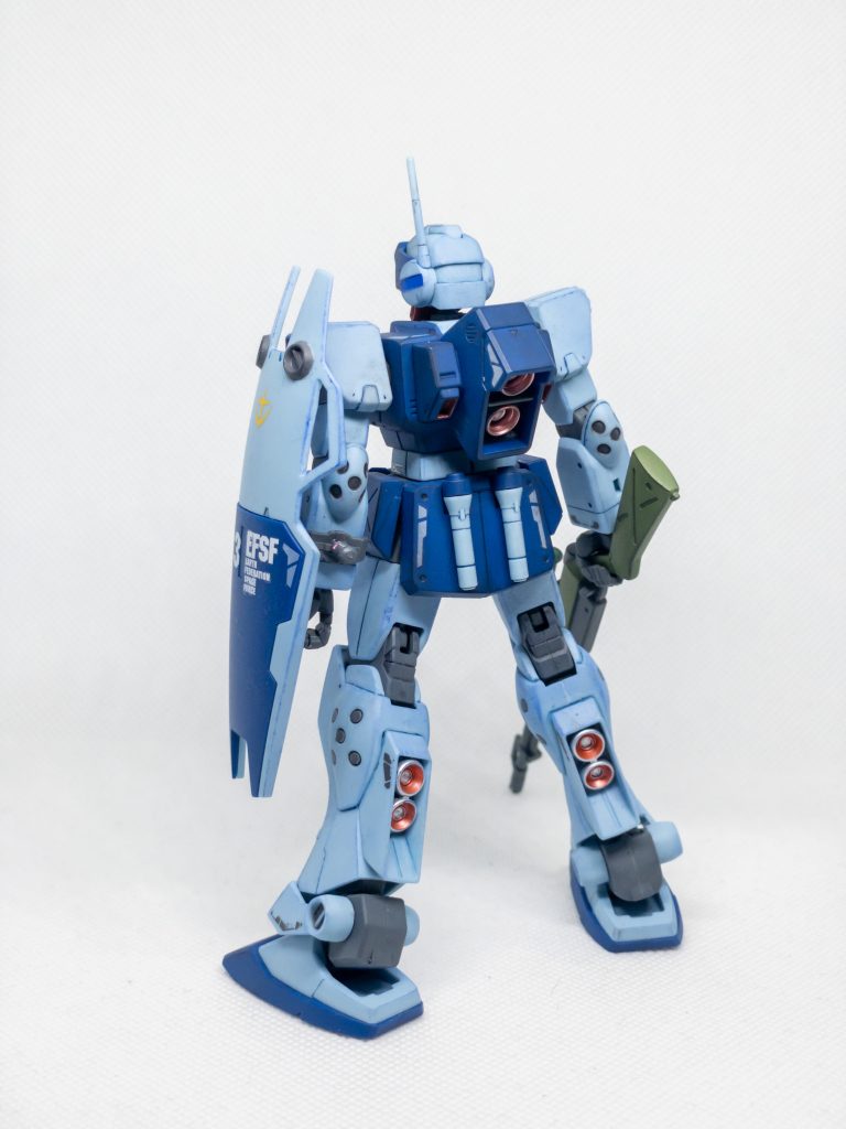 足首を改修して接地範囲を広げています。