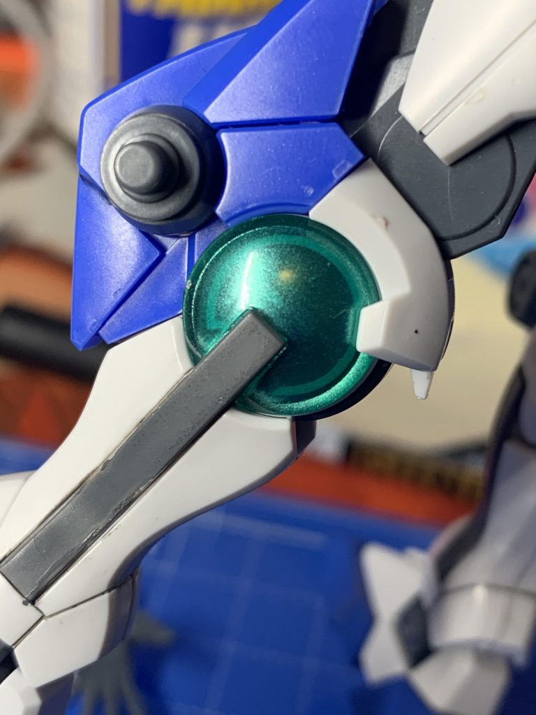 クリアパーツは塗装を薄くして中のシールが見えるようにしました。