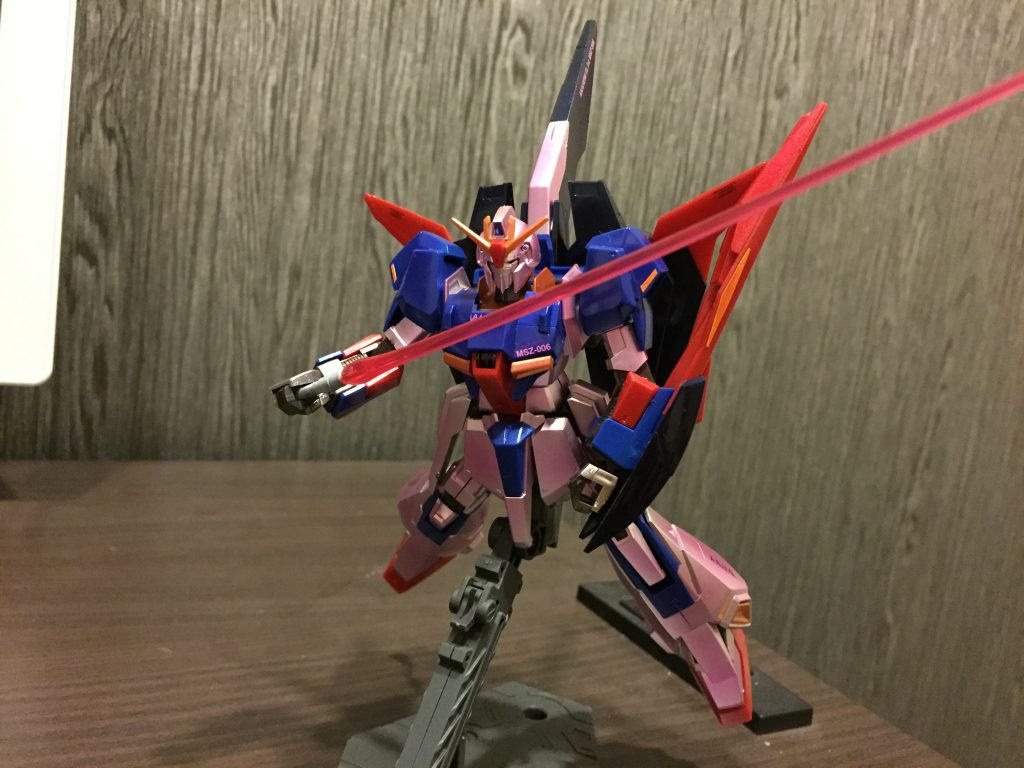 おまけ（笑）
旧HGのエクストラフィニッシュにクリアピンクをのせただけの覚醒ゼータ（笑）
それっぽいですか(^^)？感想あればお待ちしてます。