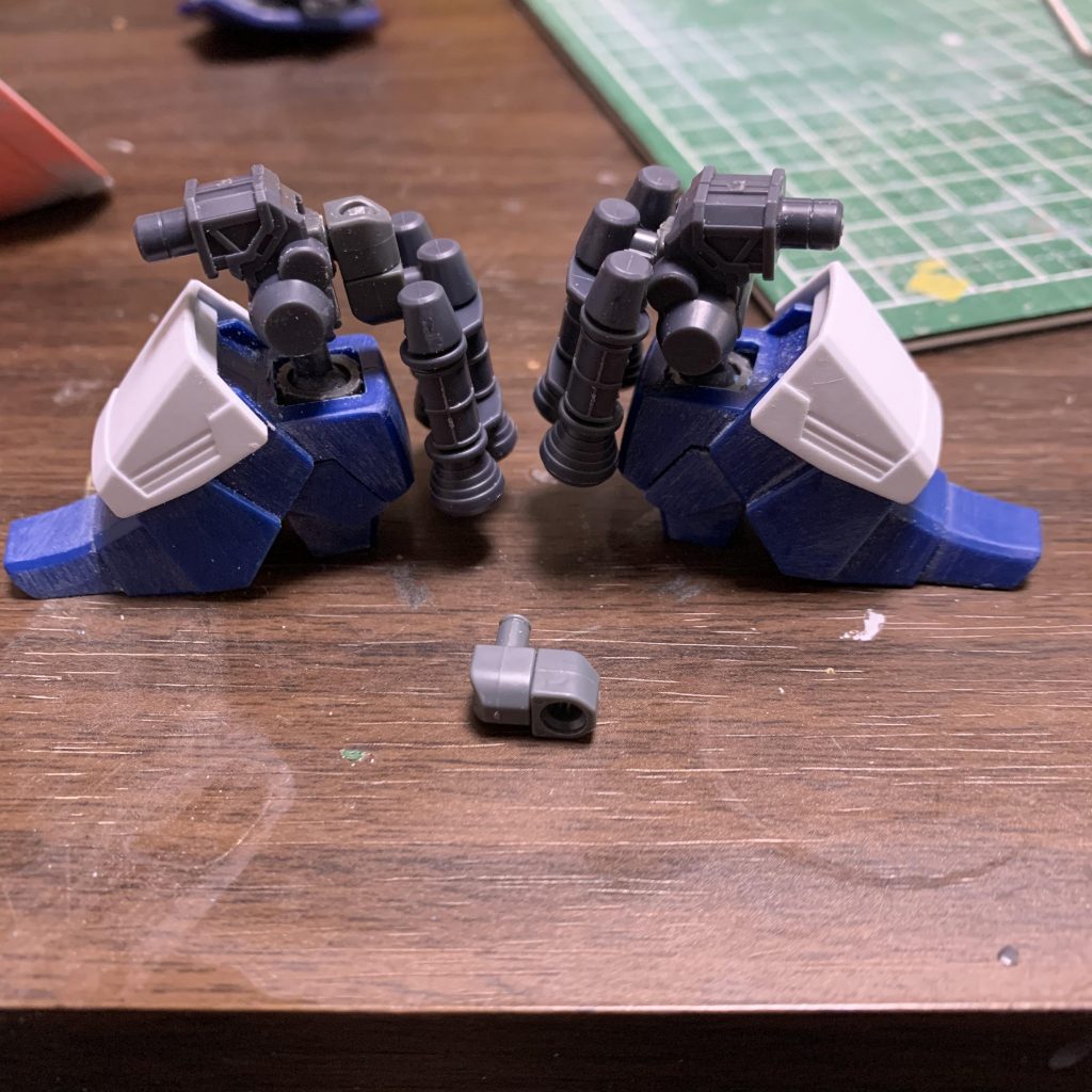 脚部バーニアはチラ見せ出来る位置へ下げるために、ジョイント入れてます
工作無しでイケたよ!