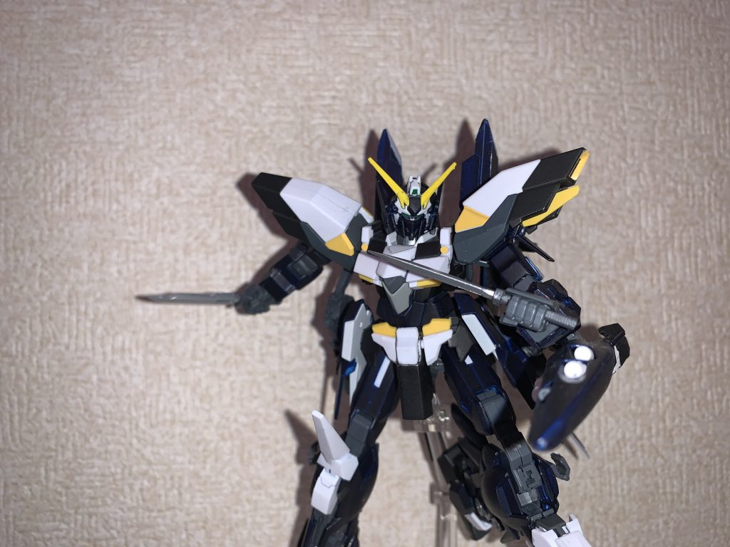 HF・ブレードナイフ
特殊金属による実体剣、使用時は高周波により切れ味を上げている