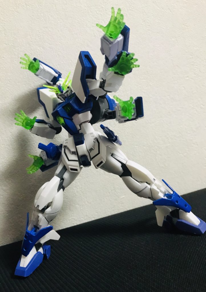 ラッシュモード時に使用出来る『スパークルフィンガー』
6本になった腕で敵機の頭、腕、ボディ、脚等に同時にシャイニングフィンガーを放つ事が出来るシャイニングラウブルの超必殺技である。


という事でガンダム シャイニングラウブルでした！
今回使用したガンプラは
シャイニングブレイク
シャイニングガンダム
トライバーニング
ダブルオースカイ
ZZ
インパルスアルク
モンテーロ
プトレマイオスアームズ
になります！

最後まで観て頂き、ありがとうございました！