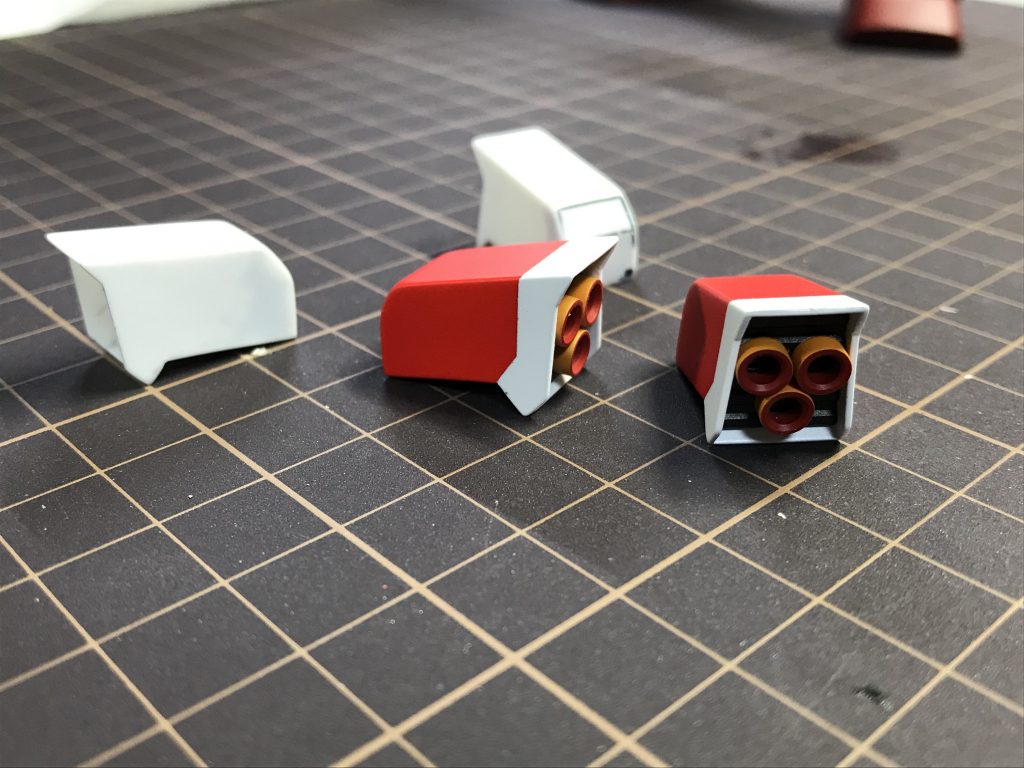 材料はプラ板、プラパイプ等です