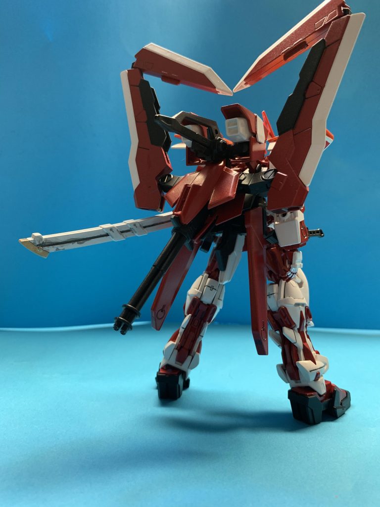 バック。威圧感があって結構好みです。