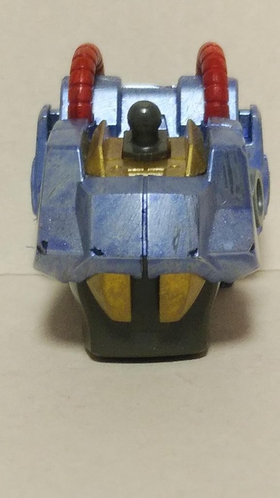 胴体をガンダムマーカーパープルで塗装