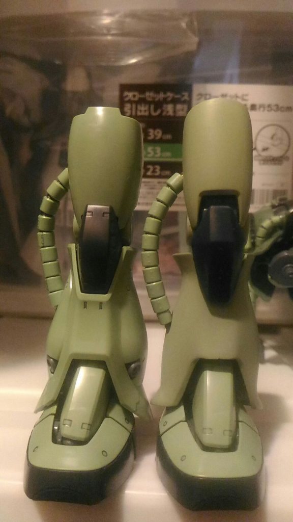 フレームはそのままなので長さは変わりませんが、かなり細めのシルエットになりました。