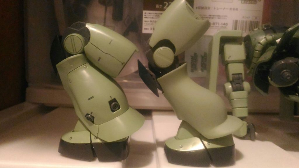 足の可動範囲はとても狭くなってしまいました。