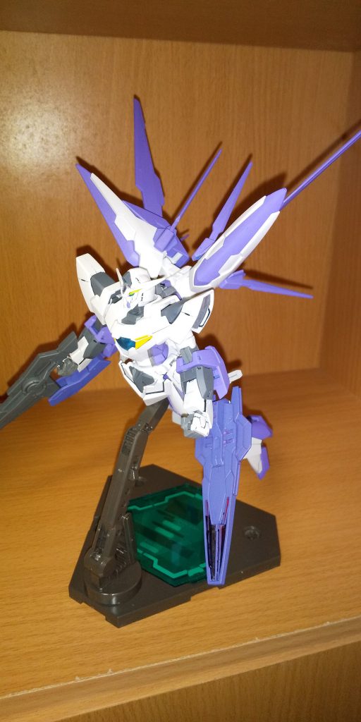 ドッキングモードを1枚
アイズガンダムのウイングバインダーが元々ボリュームあるので違和感ない仕上がりと思ってます