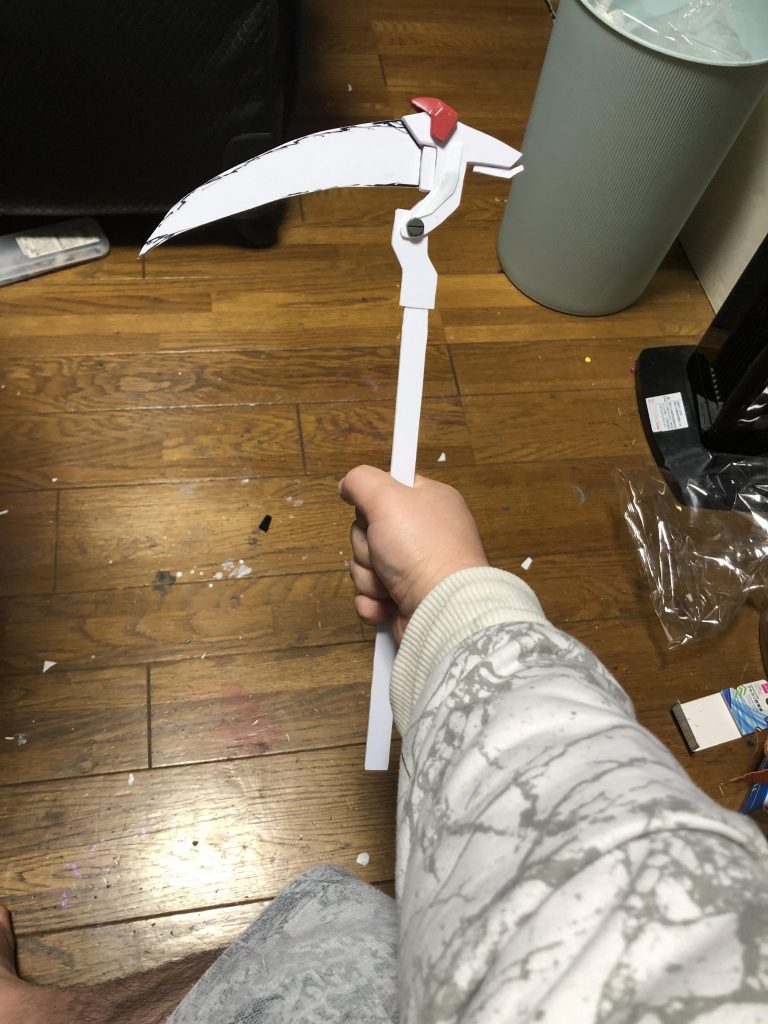 鎌の大きさがこれでよく伝わるかと……