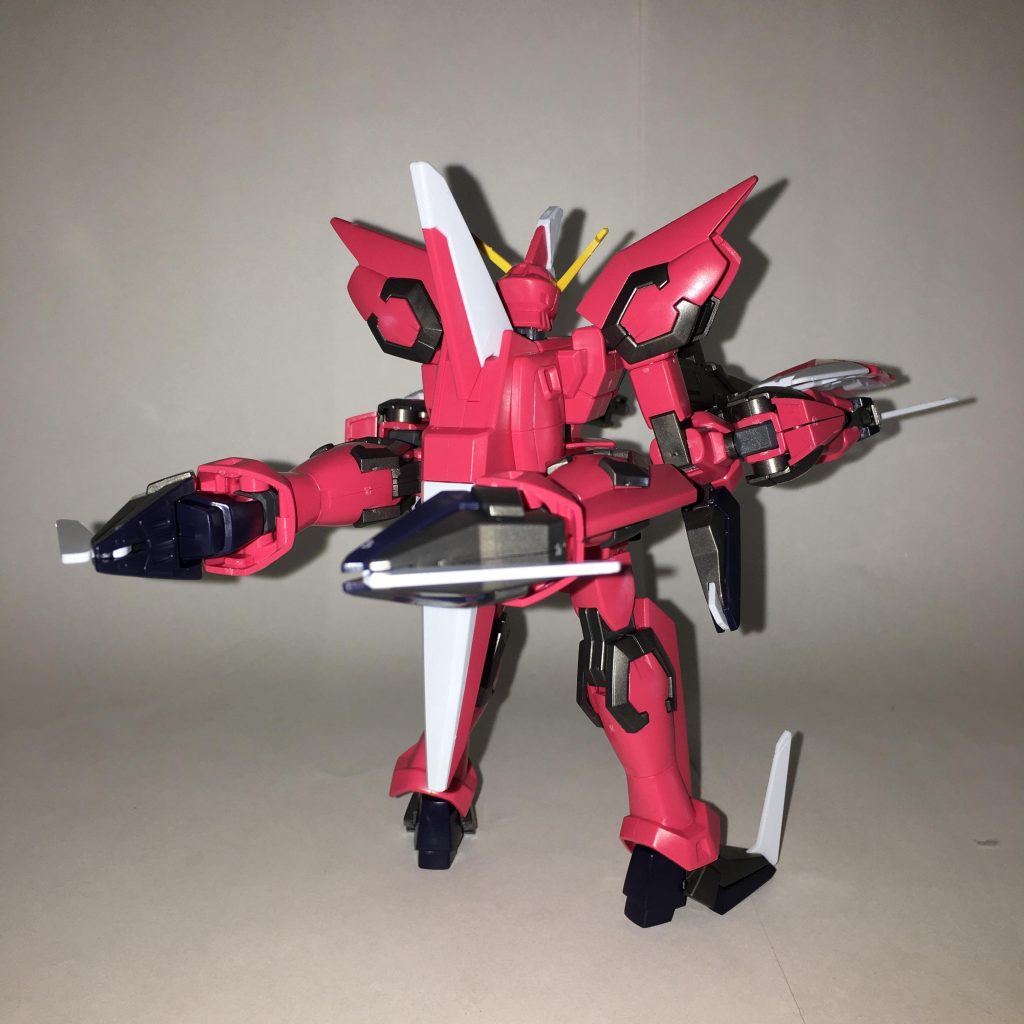 MS形態、背面。