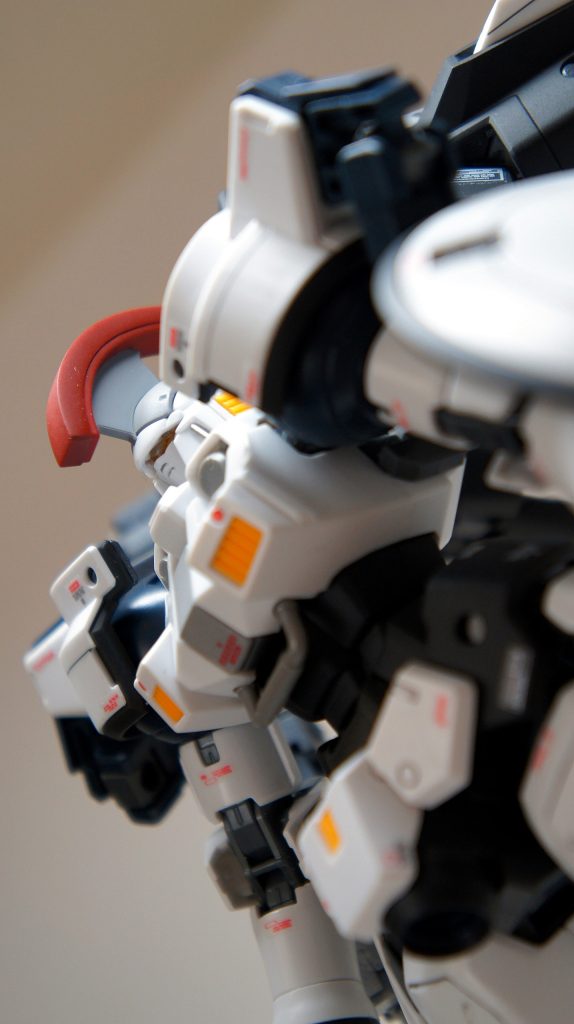 目はクリアオレンジしかなかったから
これでいいやって塗りました