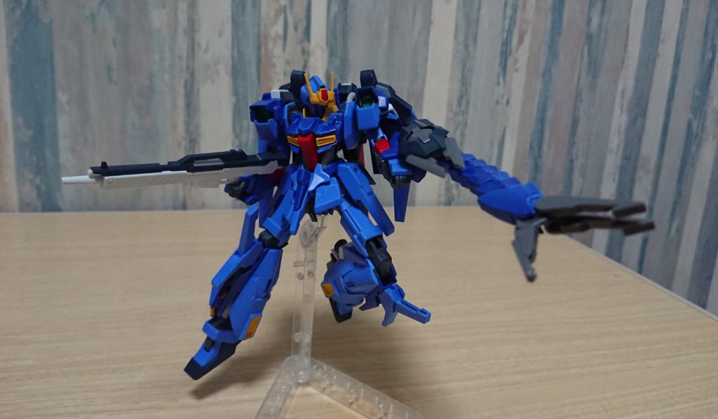 シールドはリバーシブルガンダムのものを使用