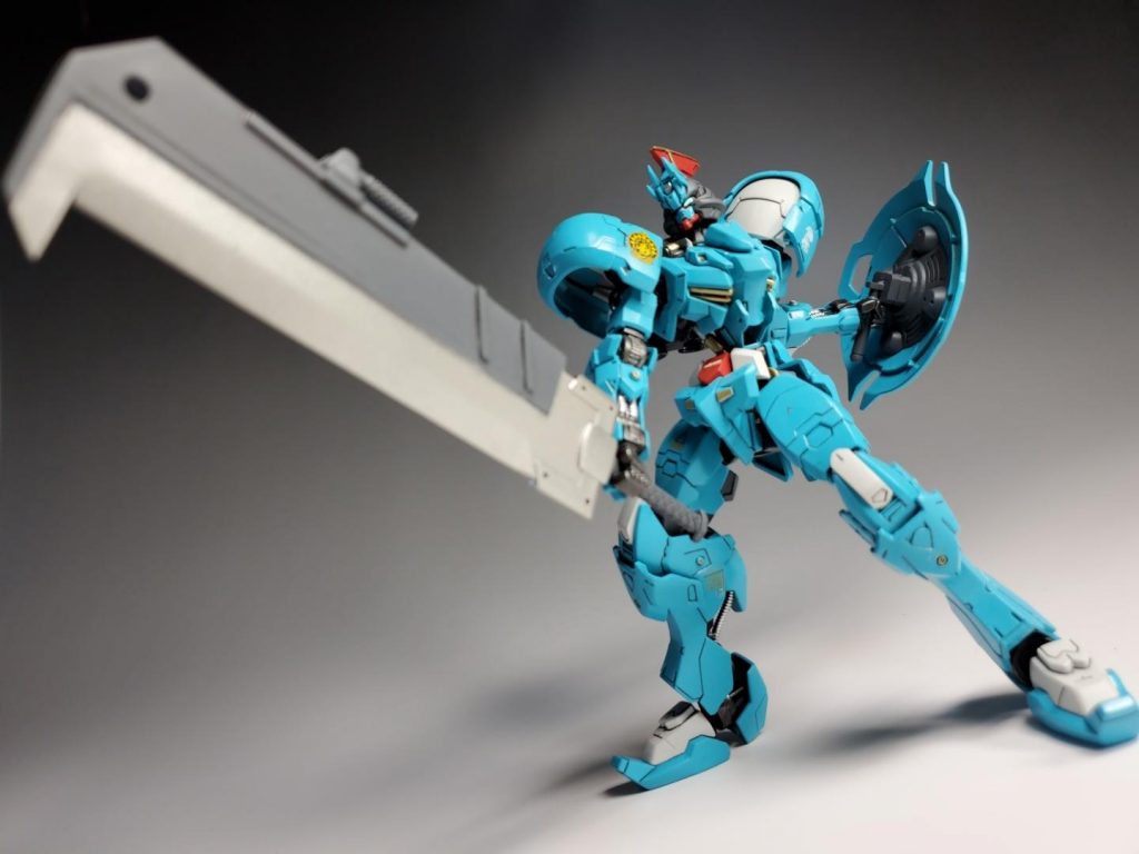 オリジナル武装のギロチンブレード。叩き斬ったり、先端のピック部分で穿ったりと、騎士にしては凶悪ですねー。