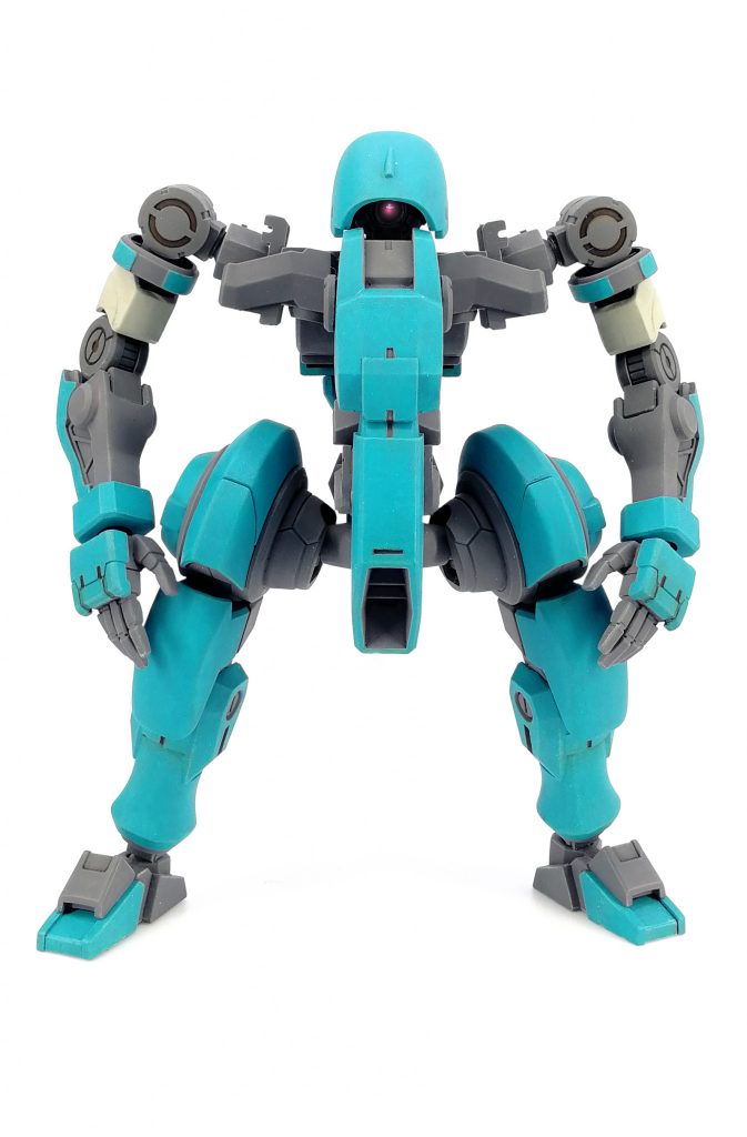 頭はケンプファーの下腕被ったグレイズフレーム。
胴はほぼそのまんまシュヴァルベグレイズを元に。胸装甲を30MMアルトの太腿にして股間と線を繋げて実際のフレームはそのままにもっちりボディっぽいデザイン化。
腕は30MM肩の接続軸を縮めた物にガンダムフレーム。アトラスガンダムの上腕装甲、ガンダムダンタリオンの下腕。
脚はジンクスⅢの腕。足首はコアガンダム足首。