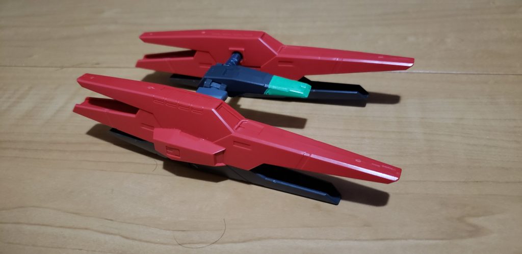 フォートレスコアフォートレスのコアブースター。この状態では基本、トランスアーチャーの支援を行う。電磁砲が射てる。