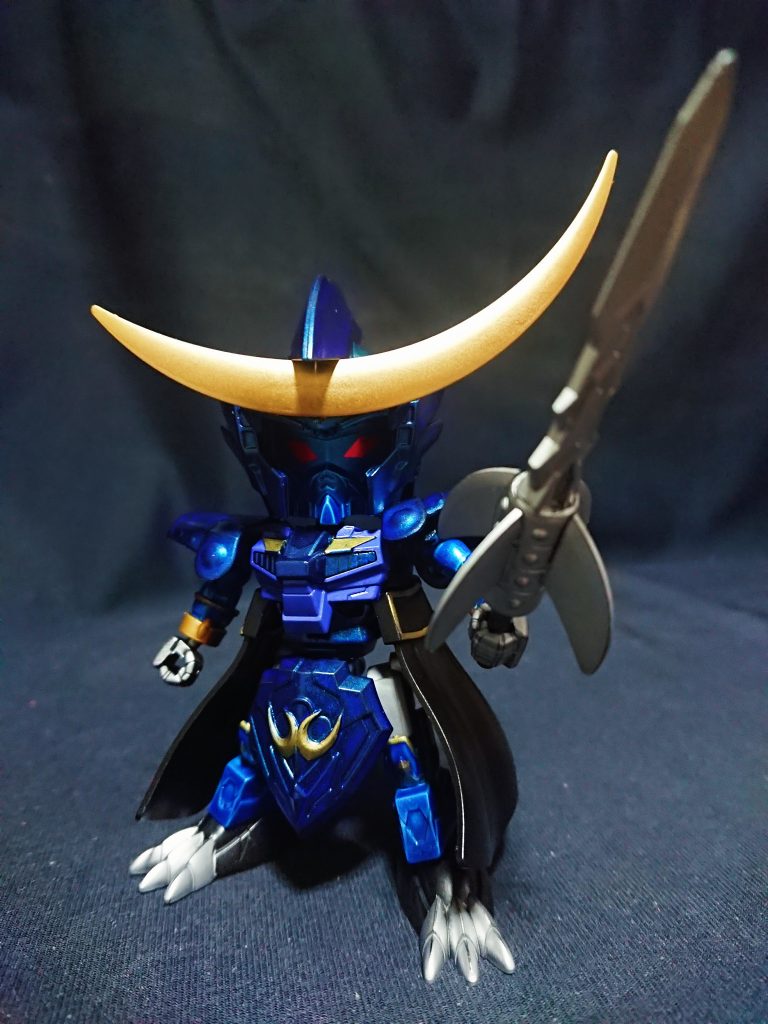 ロマサガンダムから5人目は、サガフロのレッド編に登場する悪の組織 ブラッククロスから、四天王の1人、メタルブラックです。
究極の力を求めるDr.クラインの手で自身を3度改造し、最後はメタルアルカイザーとなって戦ったメカです。