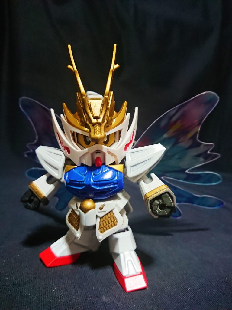 まずは[劉邦∀](https://gumpla.jp/sd/219193)から。
月光蝶はプラ板で制作しています。透明プラ板のため透過します。
BJで可動化させているため前後上下左右に振ることができます。