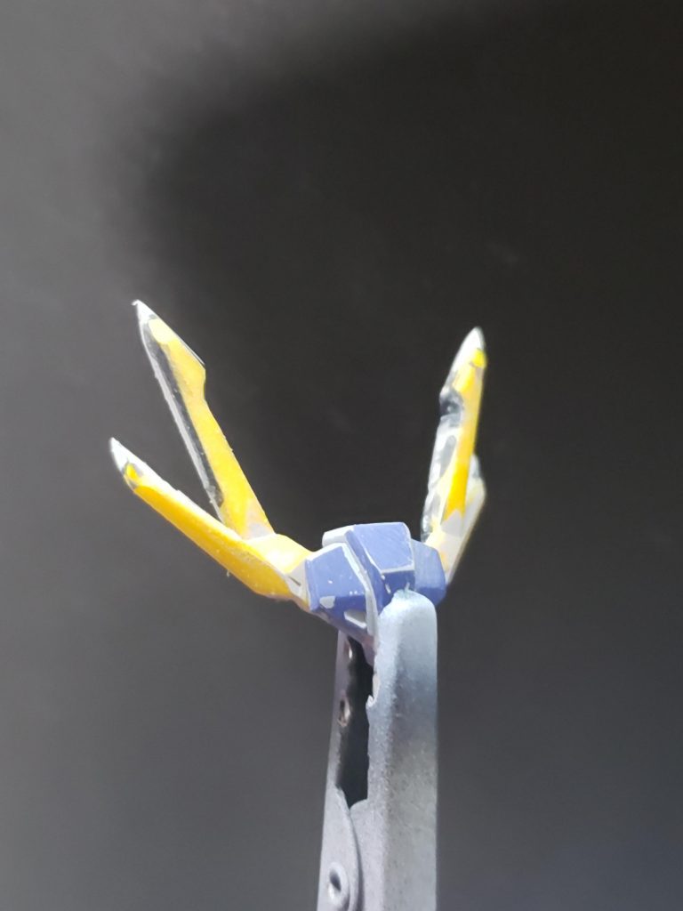 アンテナは少し大型化