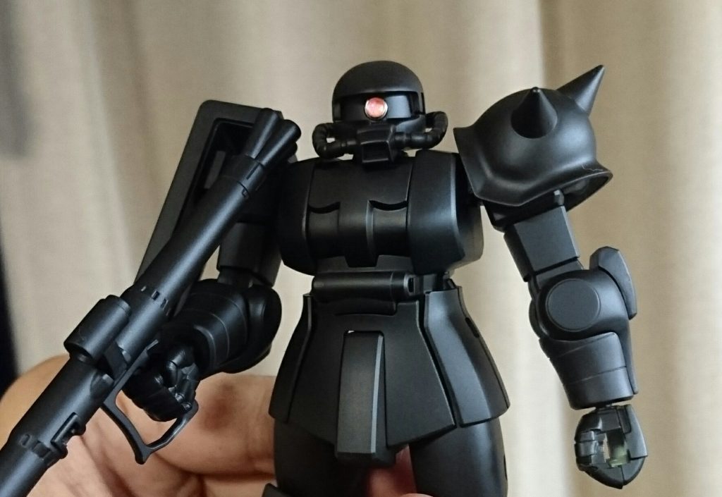 黒サフで合わせ目・キズのチェックと下地塗装をしています。