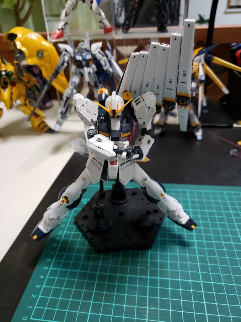 やっぱり白いνガンダムもカッコイイ🎵