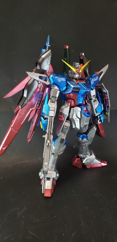 様々なガンダムタイプMSの特色をも加えられた本機はザフト究極のMSであり[20]、サードステージ以上のハイステージにも値する[10]本機は、ストライクフリーダム、インフィニットジャスティスといった同時代の他勢力の機体と同等の性能を獲得[21][注 2]。「火力、機動力、防御力、信頼性、それらすべての点においてインパルスを凌ぐ最強のMS」と評されている