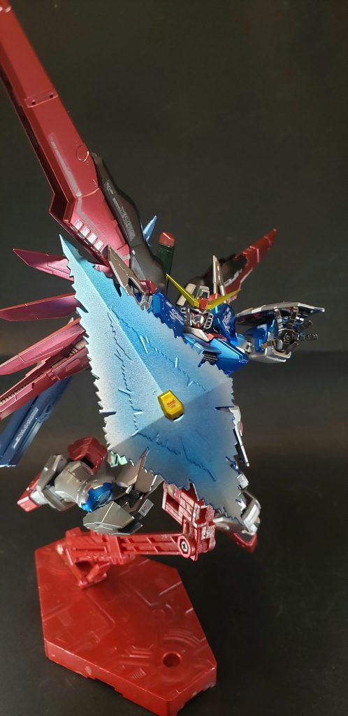 RG デスティニーガンダム–4枚目/制作者:鈴木 克海