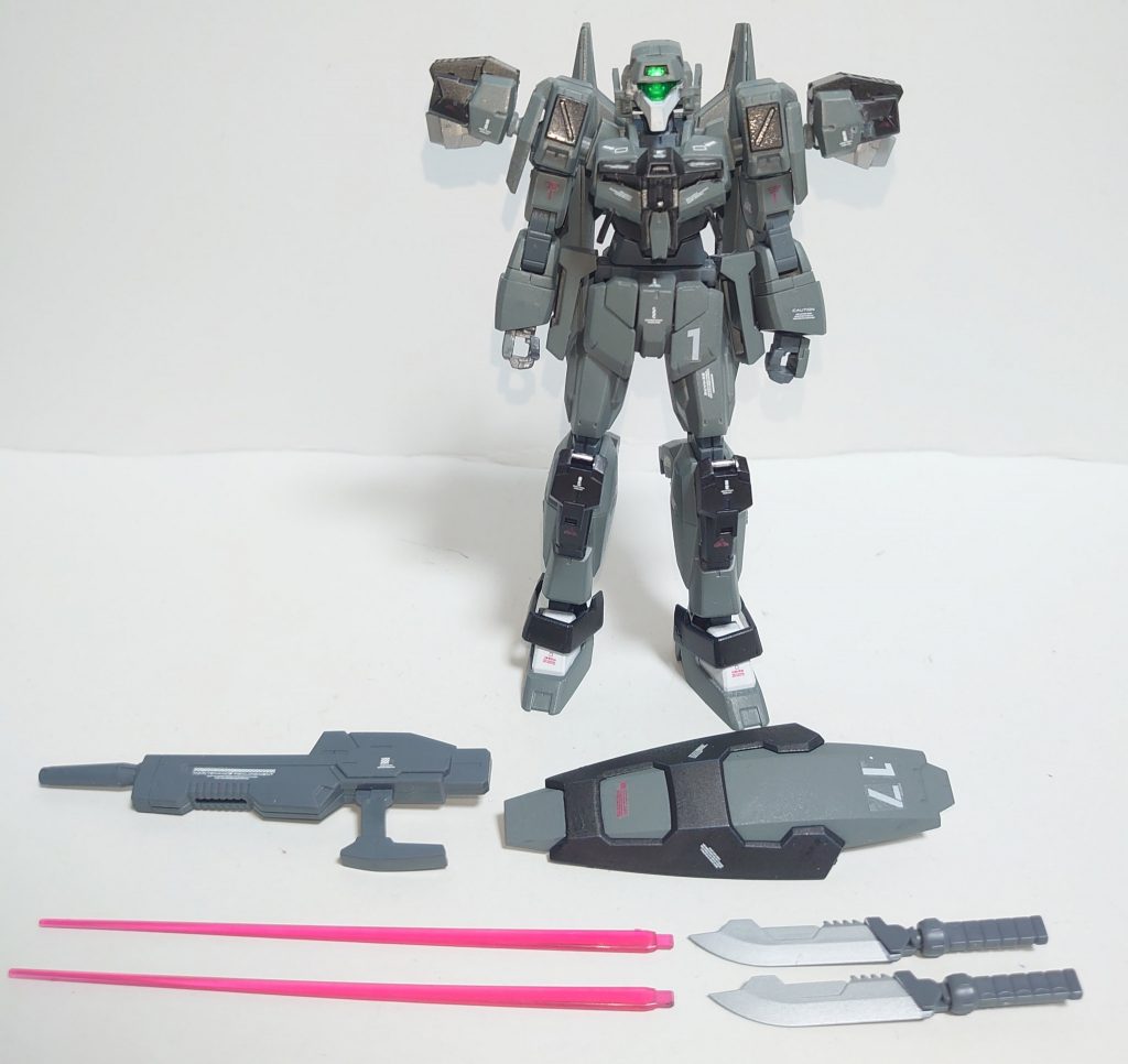 *装備一覧*
・ドッズライフル
・シールド
・ビームサーベル
・ファイティングバヨネット
装備自体はＧストライカー、アクティブアデルの共通装備と同様。
指揮官型ということでＧバウンサーのスーパーバーニアとドッズライフルが標準装備となっています。