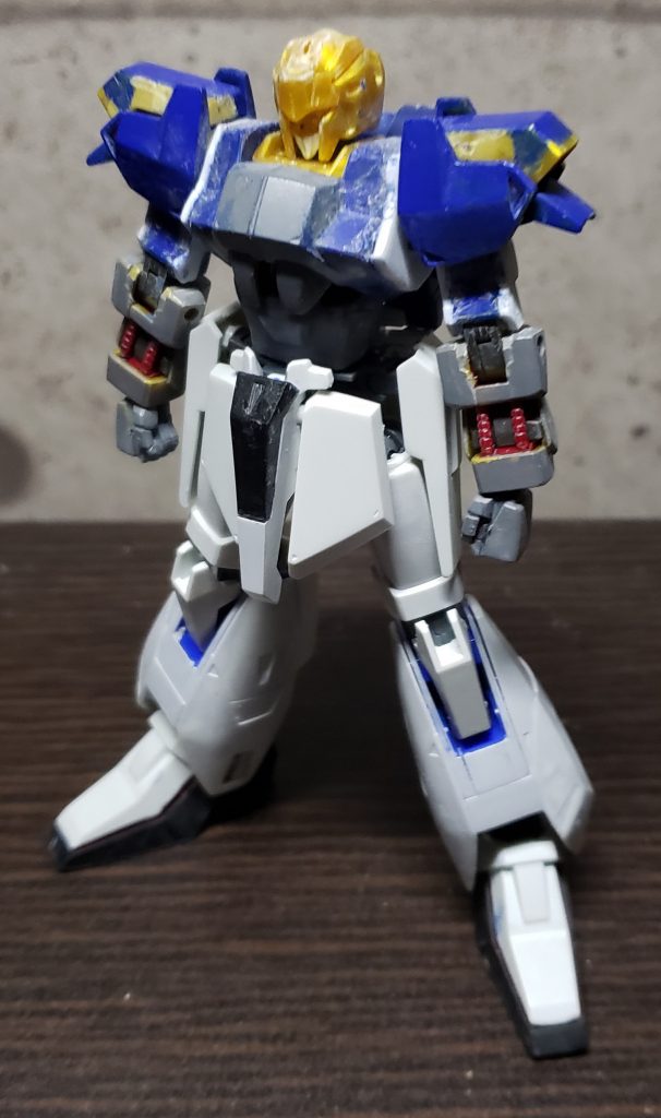 塗装前の段階。上腕および胸部側面への3mmプラ板の貼付、頭頂部の削落が主な改修箇所である。