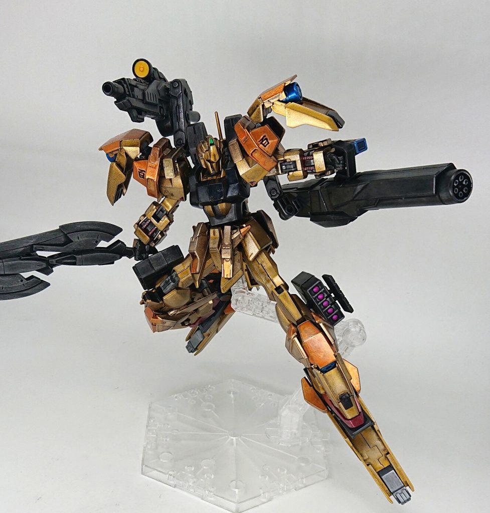 最後はデカール貼る前の状態。
肩の「百」が斬新で、子供の頃から好きでした✨
最後まで見て頂きありがとうございました。
皆様の感想お待ちしていますm(__)m
次回を待て!٩( ᐛ )وオー!