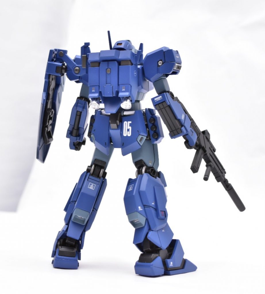 バックショット
スラスターをメタルパーツに置き換えてみました。