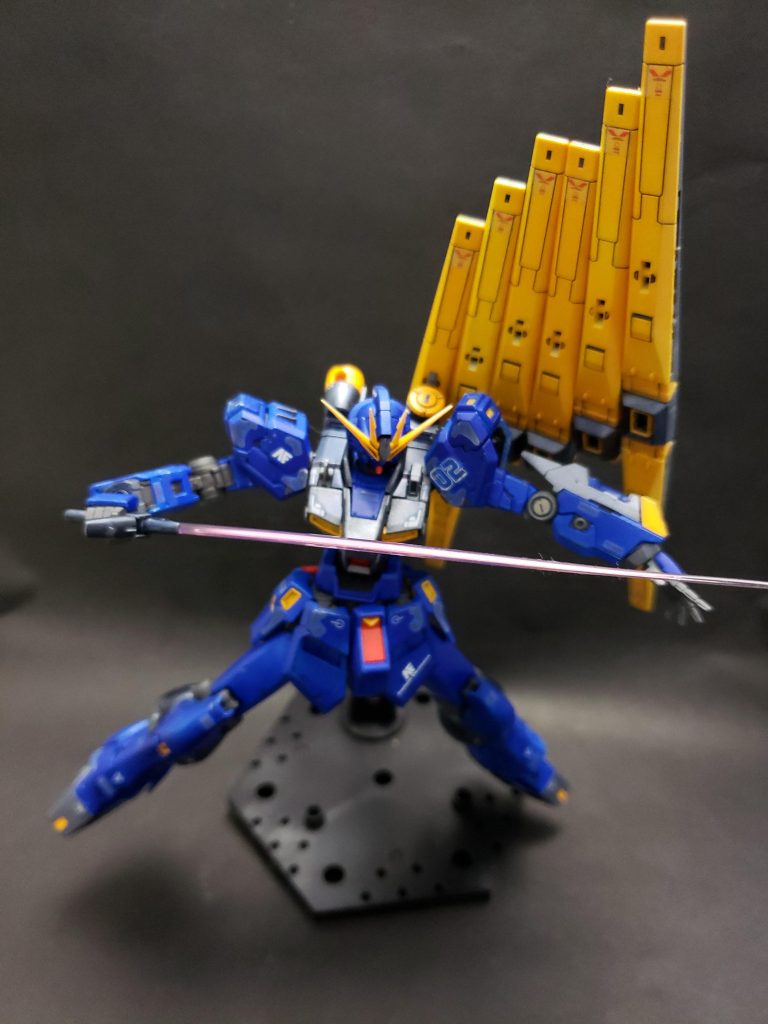 ビームサーベルも似合う✨