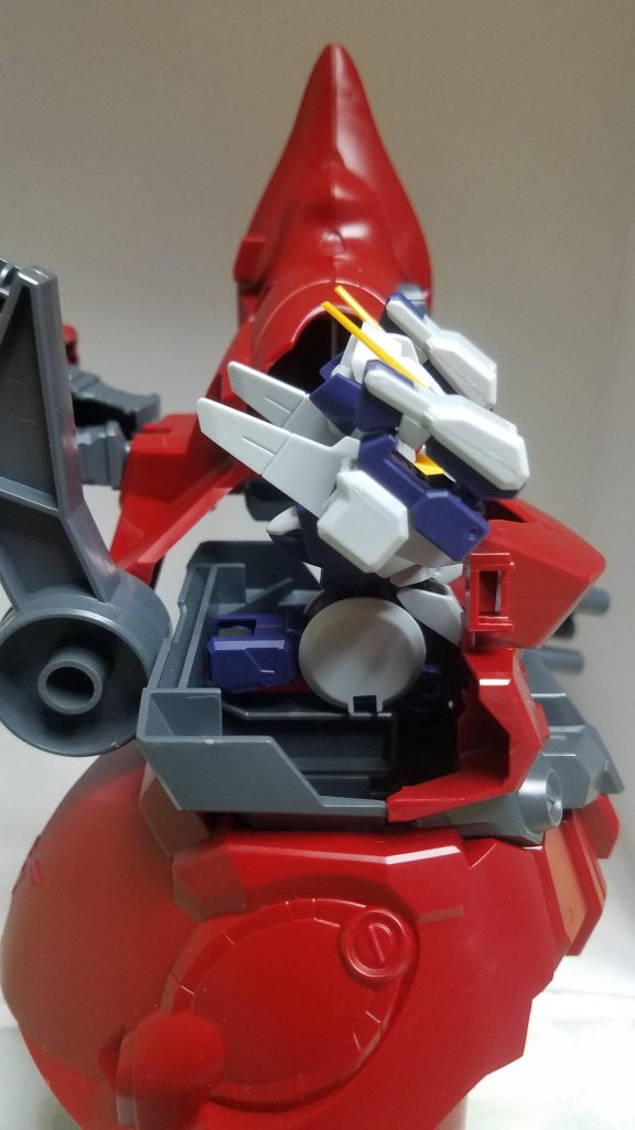 ドラムフレームの下側をネオジオの3mm軸に繋げ、コンポジットシールドブースターは乗っけただけ…パーツの付け忘れは見なかったことに、いいね？