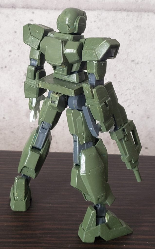 背面噴射口(スラスター)は3mm板にて塞ぐ。
なお、画像にないとおり空挺用追加装備は用意してないです。