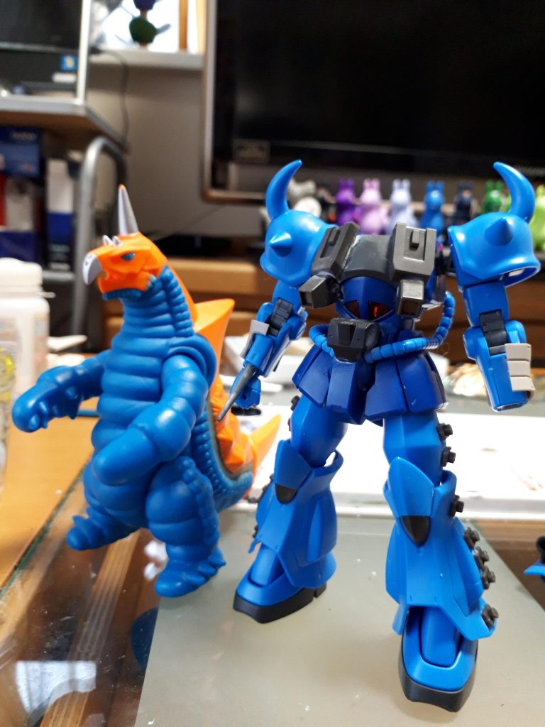 塗装前:この時点ではバキシム感が全く無かったので焦りました。
塗装で化けてくれたので良かったです。